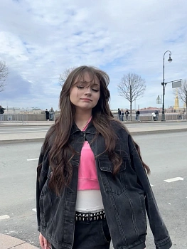 Суркова Елизавета