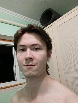 Артём