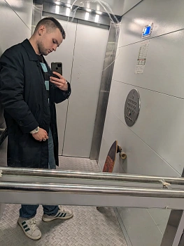 не указано