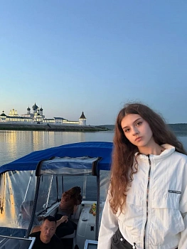 Ушакова Полина