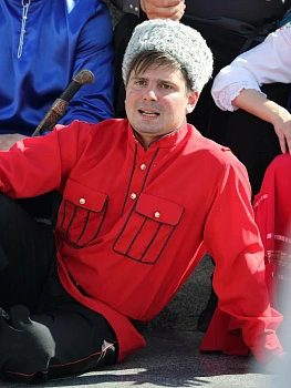 Олейников Денис