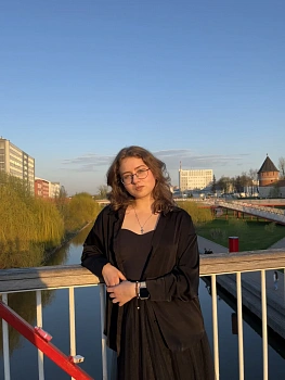 Александра Устинова