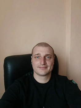 Узбек Эдуард