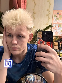 Шутов Максим 