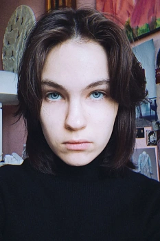 Анна Саврасова