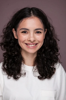 Амина Пауэр 