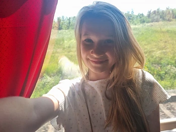 Николь Макерова