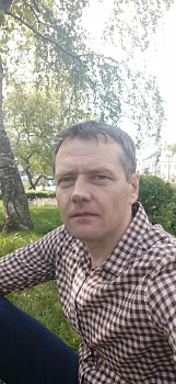 Момот Андрей Васильевич