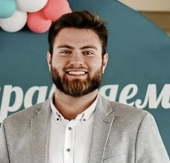 Магомедов Дени