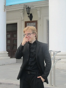 Соловьев