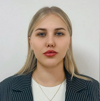 Толстова Анастасия Александровна 