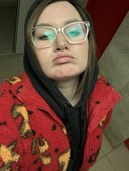 Настя Никонова